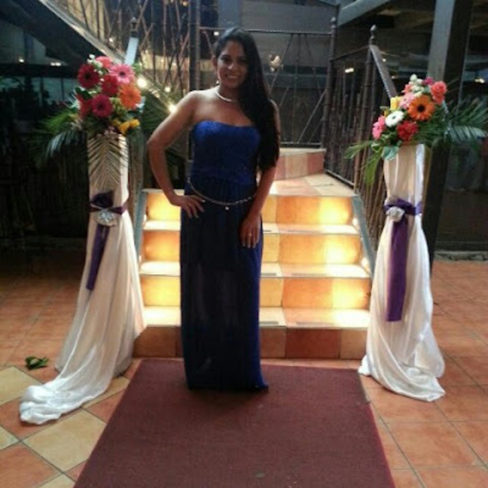 Meet your Posher, Evelin